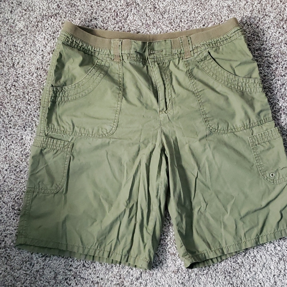 Womens shorts, army green size 12